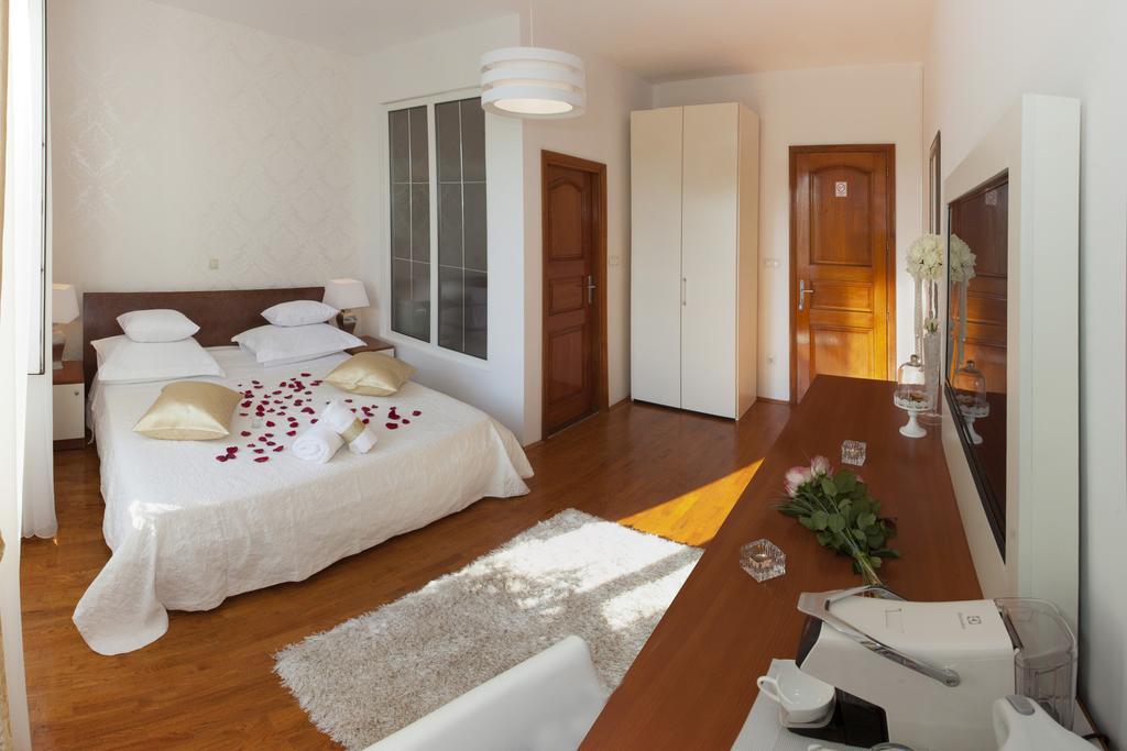 Luxury Rooms Duje Split Exterior photo